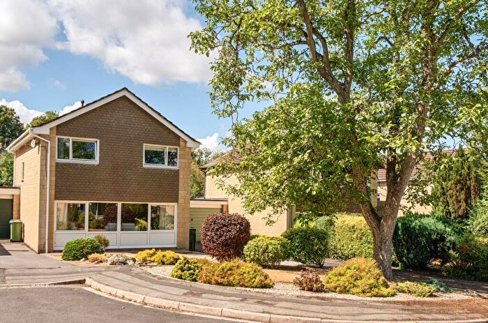 4 Bedroom Detached House For Sale In Entry Hill Park, Bath, BA2