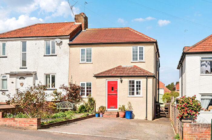 2 Bedroom Semi Detached House For Sale In Belle Vue Road, Aldershot, Hampshire, GU12