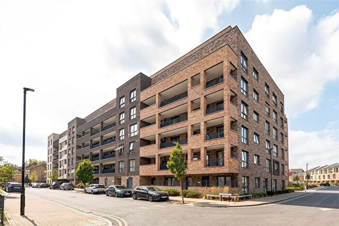 2 Bedroom Flat For Sale In Clarkson Crescent, Walthamstow, E17