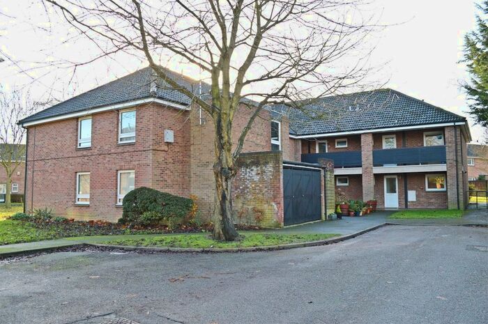 1 Bedroom Flat To Rent In Gaddesden Grove, Welwyn Garden City, AL7