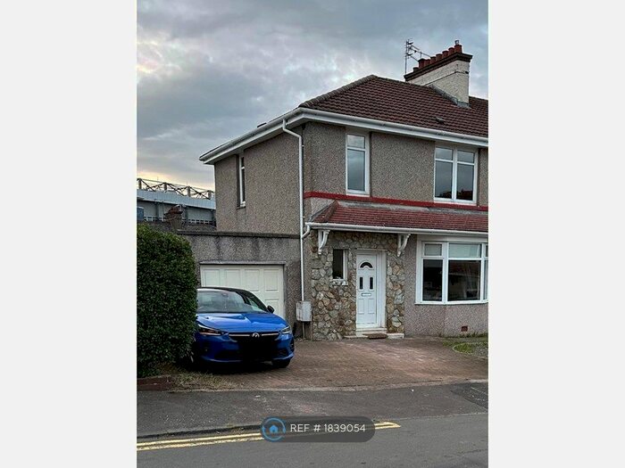 3 Bedroom Semi-Detached House To Rent In Kinmount Avenue, Glasgow, G44