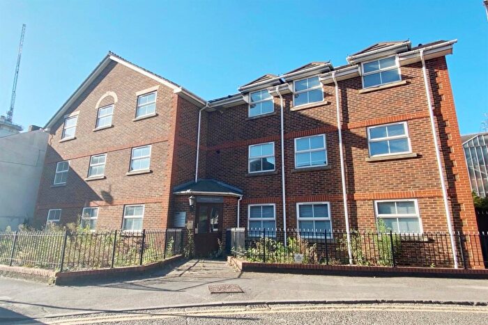 1 Bedroom Apartment To Rent In Stanshawe Court, Stanshawe Road, Reading, RG1