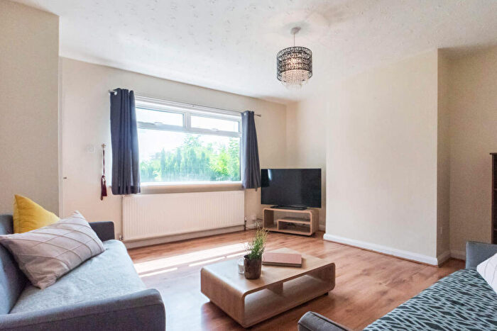3 Bedroom House To Rent In Stanmore Mount, Leeds, LS4