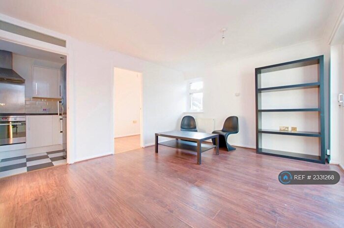 2 Bedroom Flat To Rent In Cherry Close, London, E17