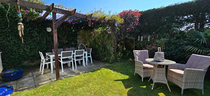 3 Bedroom Detached Bungalow For Sale In Y Ffridd, Morfa Bychan, LL49