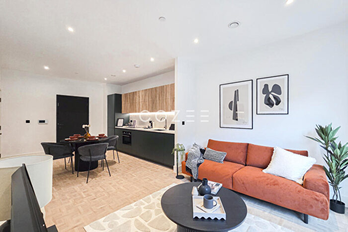 2 Bedroom Flat To Rent In One Clapham, SW11