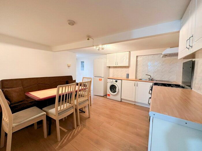 1 Bedroom Flat To Rent In Forburg Road, Stoke Newington, N16