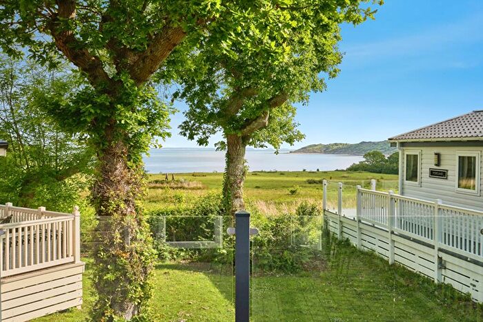 2 Bedroom Detached House For Sale In Thorness Lane, Cowes, Isle Of Wight, PO31