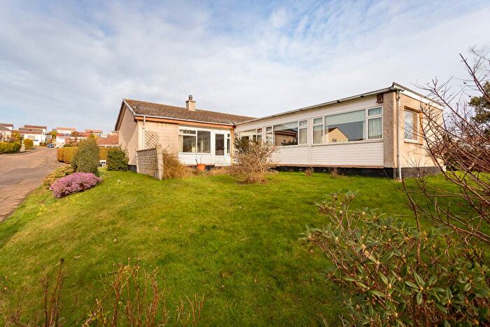 4 Bedroom Bungalow For Sale In Frankfield Crescent, Dalgety Bay, Dunfermline, KY11