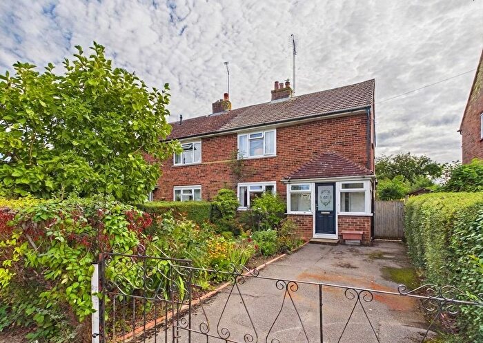 3 Bedroom Semi-Detached House For Sale In Marshalls Land, St. Michaels, Tenterden, TN30