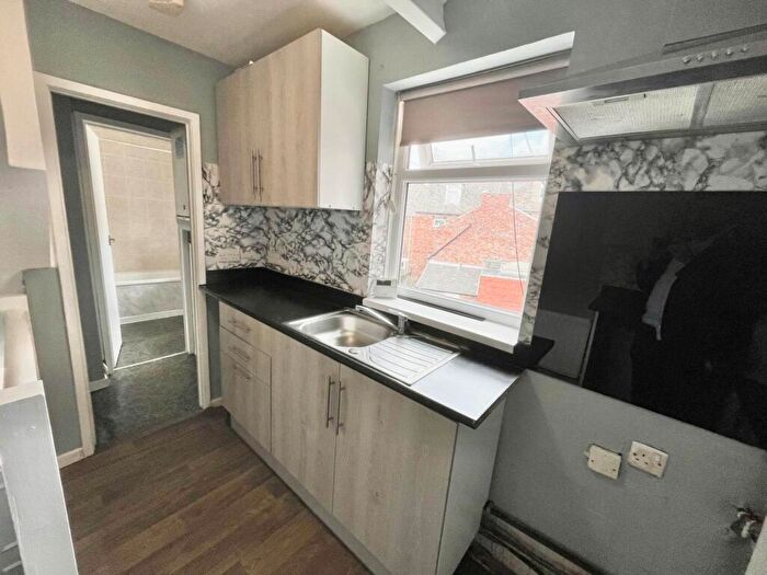 3 Bedroom Flat To Rent In Westbourne Avenue, Gateshead, NE8