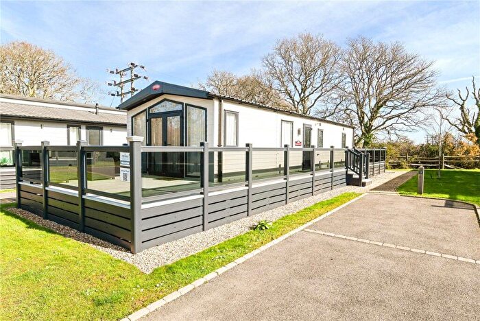 2 Bedroom Park Home For Sale In Sycamore, Hoburne Bashley Holiday Park, New Milton, BH25