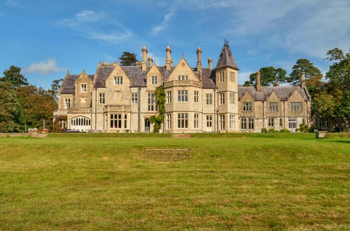 8 Bedroom Terraced House For Sale In Adhurst St. Mary, Petersfield, GU31