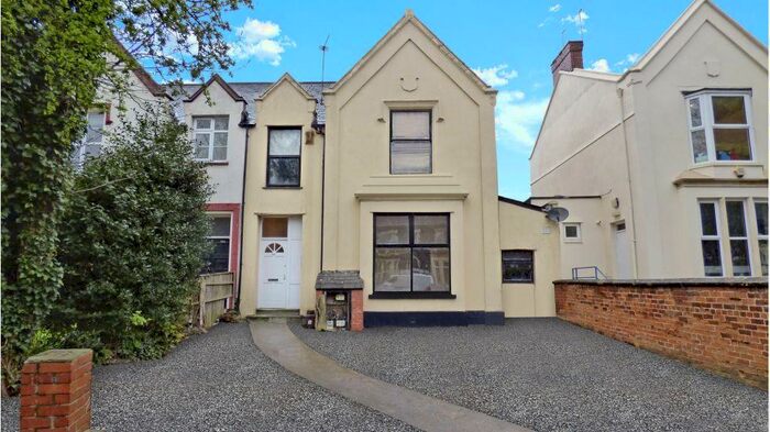 1 Bedroom Flat To Rent In Newport Road, Roath, Cardiff, CF24