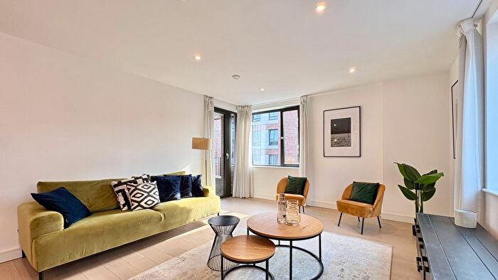 3 Bedroom Flat To Rent In Gorsuch Place, London, E2
