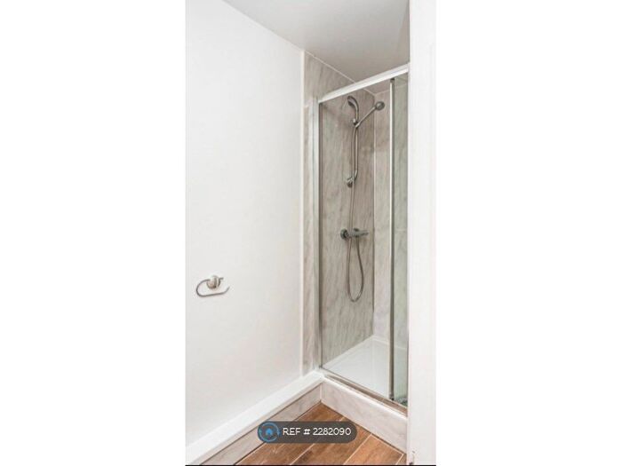 1 Bedroom Flat To Rent In Mount Pleasant, Swansea, SA1