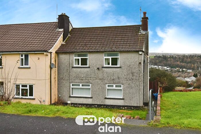 3 Bedroom End Of Terrace House For Sale In Heol Twyn Du, Merthyr Tydfil, CF48
