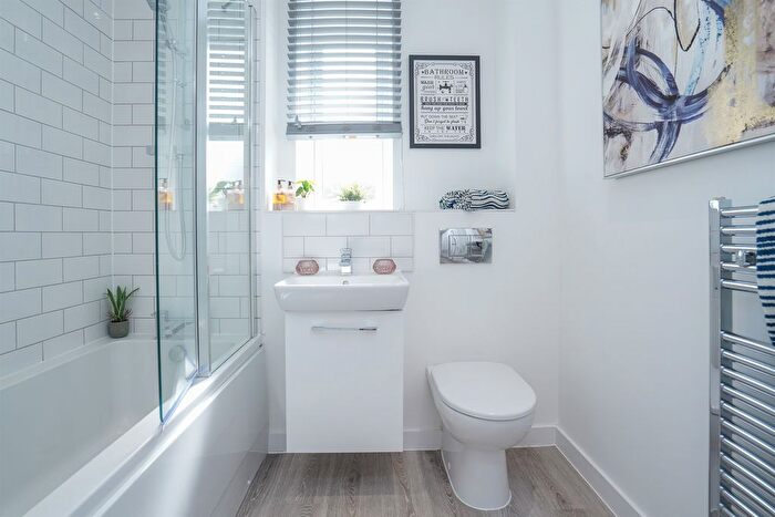 1 Bedroom Flat For Sale In Belgrave Village, Eden Avenue, Balsall Heath, Birmingham, B12