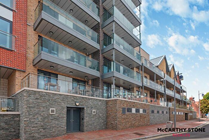 2 Bedroom Apartment For Sale In Viewpoint, Harbour Road, Gosport, PO12