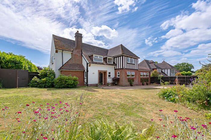 4 Bedroom Detached House For Sale In Purley, Surrey, CR8