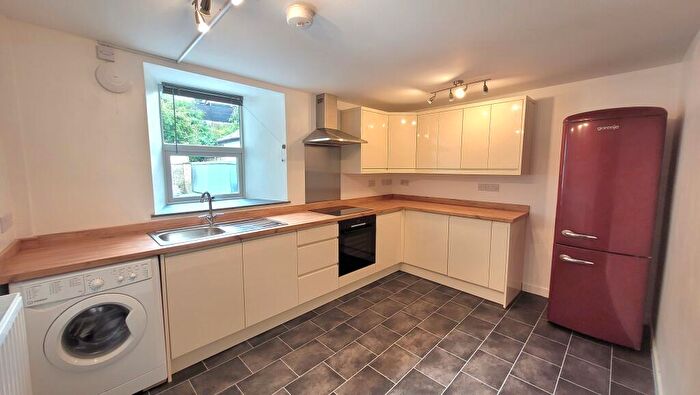 2 Bedroom Maisonette To Rent In Camelford, PL32