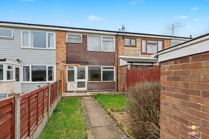 3 Bedroom Terraced House For Sale In Dothans Close, Great Barford, Bedford, Bedfordshire, MK44
