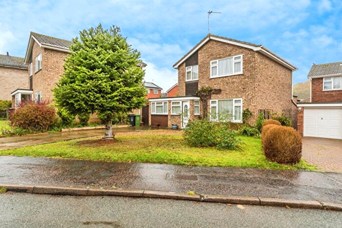 3 Bedroom Detached House For Sale In Tennyson Way, Thetford, IP24