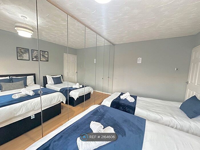 3 Bedroom Semi-Detached House To Rent In Queensway, Heald Green, Cheadle, SK8