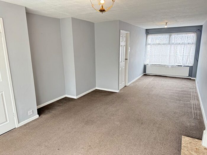 3 Bedroom Terraced House To Rent In Cedar Close, Leeds, LS12