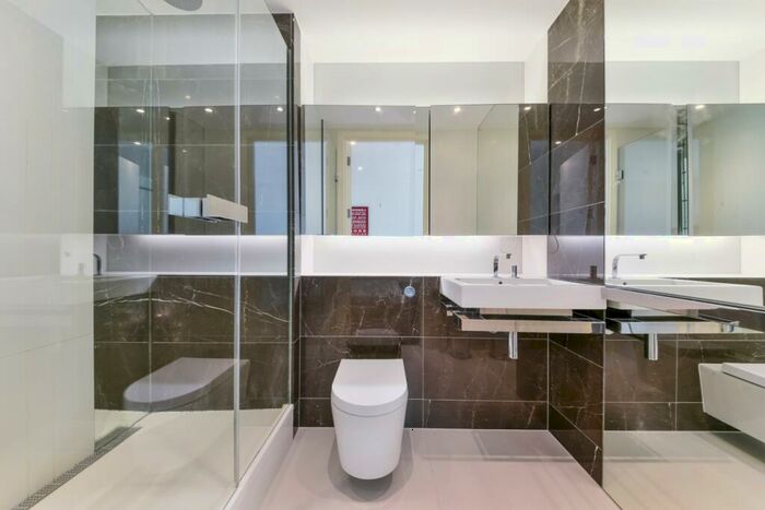 1 Bedroom Flat For Sale In Baltimore Wharf, Canary Wharf, London, E14