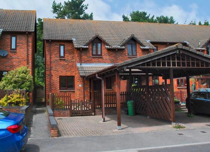 3 Bedroom Terraced House To Rent In Lymington, Hampshire, SO41