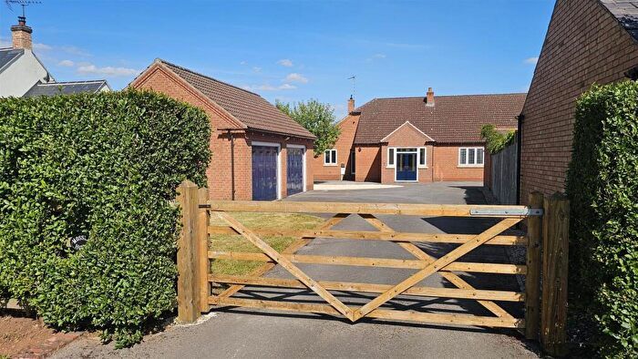 5 Bedroom Detached House For Sale In Grantham Road, Whatton In The Vale, Nottingham, NG13
