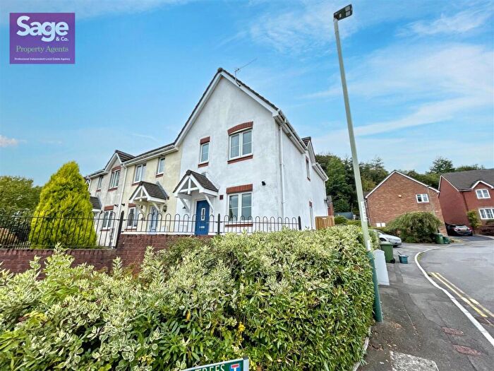 3 Bedroom End Of Terrace House For Sale In High Trees, Risca, NP11