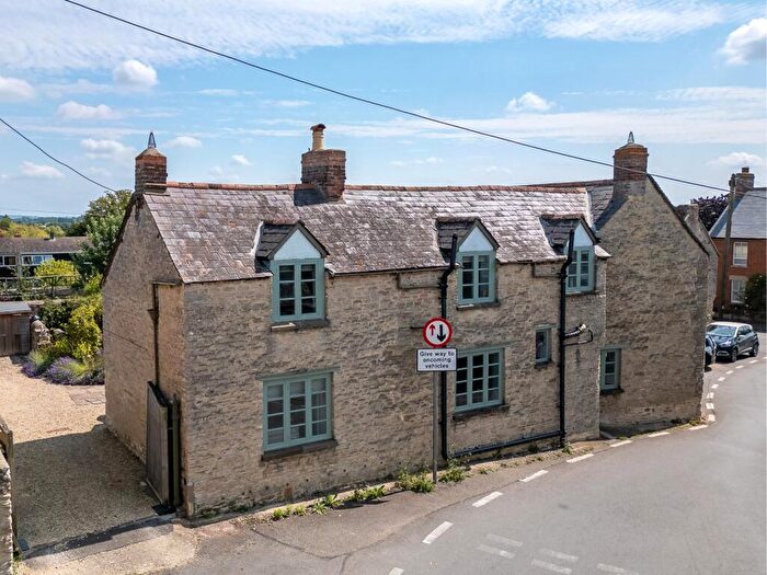 5 Bedroom Detached House For Sale In High Street, Islip, Kidlington, Oxfordshire, OX5