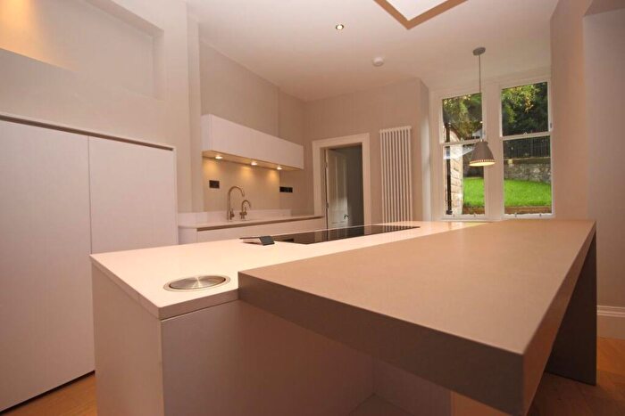 3 Bedroom Flat To Rent In Rothesay Place, West End, Edinburgh, EH3