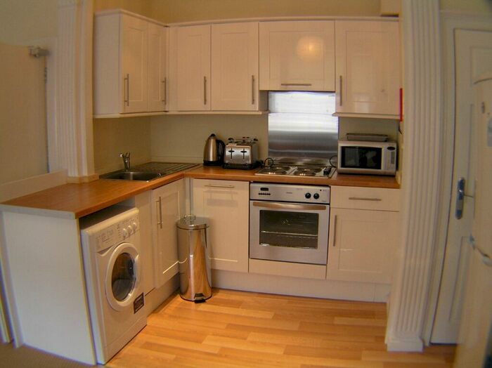 3 Bedroom Flat To Rent In Leith Walk, City Centre, Edinburgh, EH6