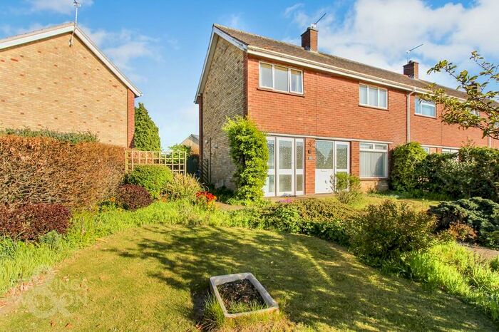 3 Bedroom End Of Terrace House To Rent In Princes Road, Bungay, NR35