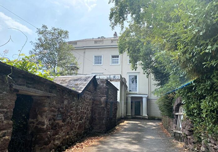 2 Bedroom Flat For Sale In Flat Trehill House, Exeter, Kenn, Devon, EX6