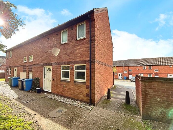 3 Bedroom Semi Detached House For Sale In Beloe Avenue, Norwich, Norfolk, NR5