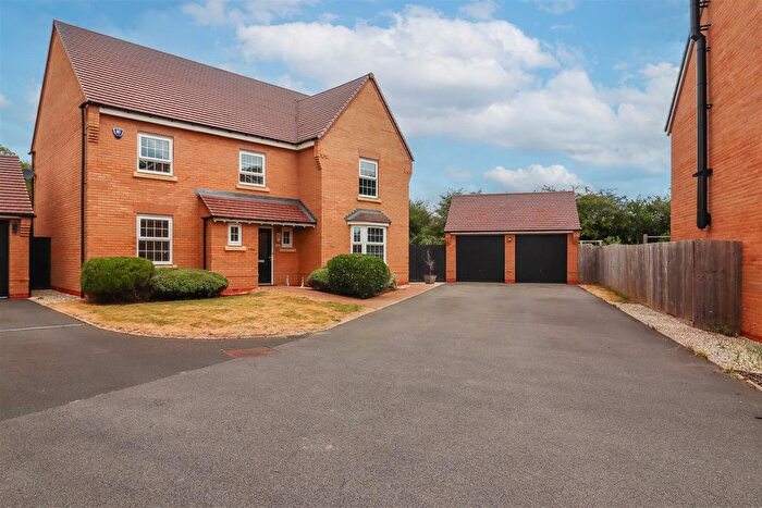 5 Bedroom Detached House For Sale In Gorse Corner, Long Itchington, CV47