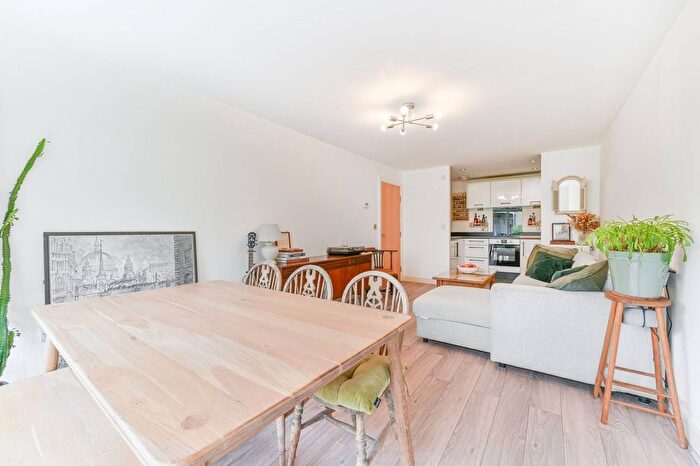 1 Bedroom Flat For Sale In Watson Place, South Norwood, London, SE25