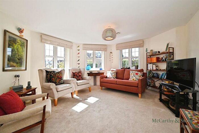 2 Bedroom Flat For Sale In Swift House, St. Lukes Road, Maidenhead, Berkshire, SL6