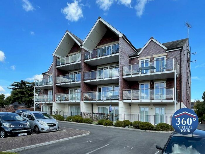 2 Bedroom Flat To Rent In City Centre, Exeter, EX4