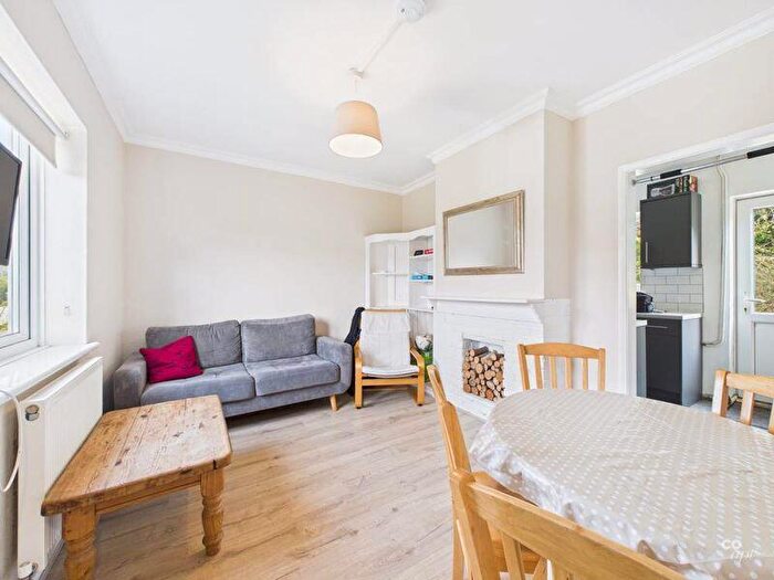 5 Bedroom Semi-Detached House To Rent In Colbourne Avenue, Brighton, BN2