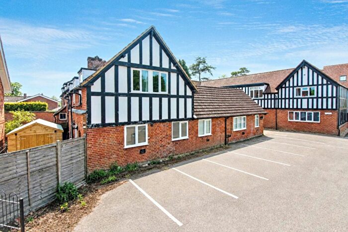 2 Bedroom Flat For Sale In High Street, Whitchurch, HP22