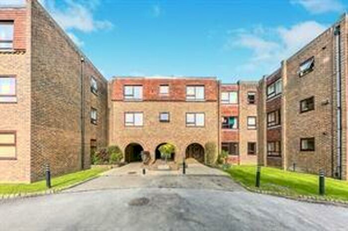 1 Bedroom Apartment To Rent In Mulberry Court, Guildford, GU4