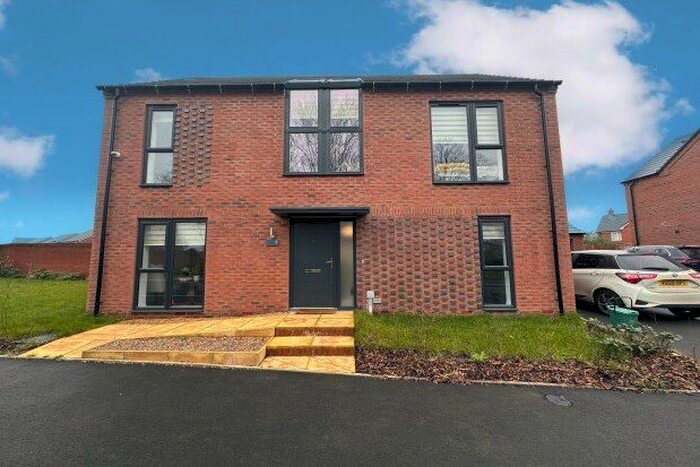 4 Bedroom Property To Rent In Larch Road, Stratford-Upon-Avon, CV37