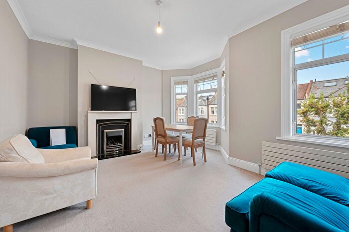 3 Bedroom Maisonette To Rent In Faraday Road, London, SW19