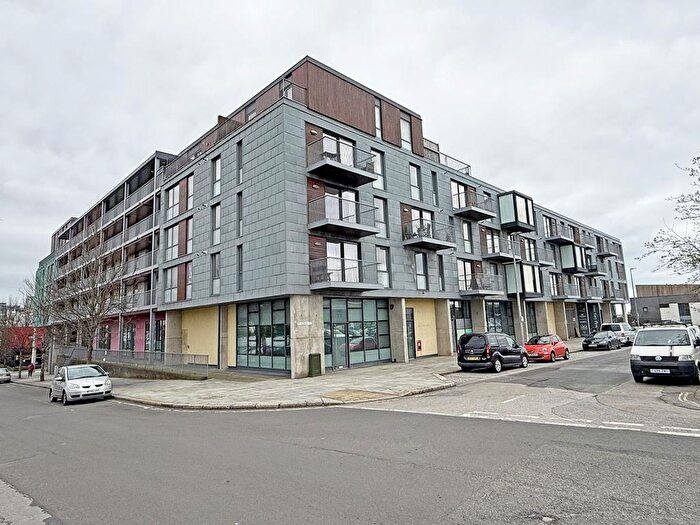 2 Bedroom Flat For Sale In Cargo, Hobart Street, Millbay, Plymouth, PL1