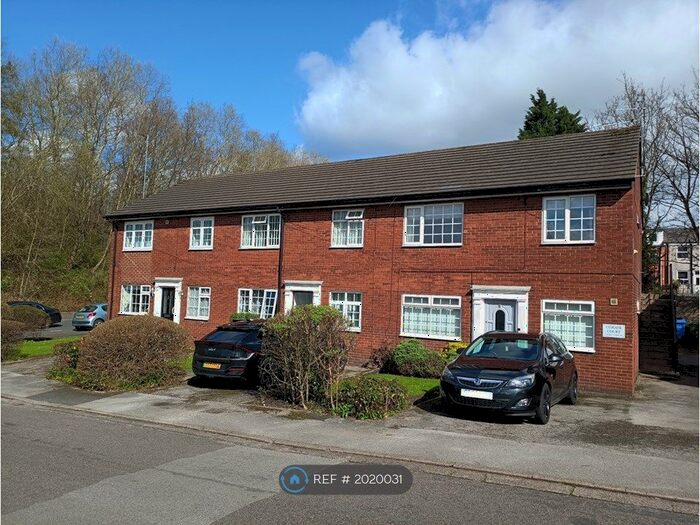 2 Bedroom Flat To Rent In Curate Street, Stockport, SK1